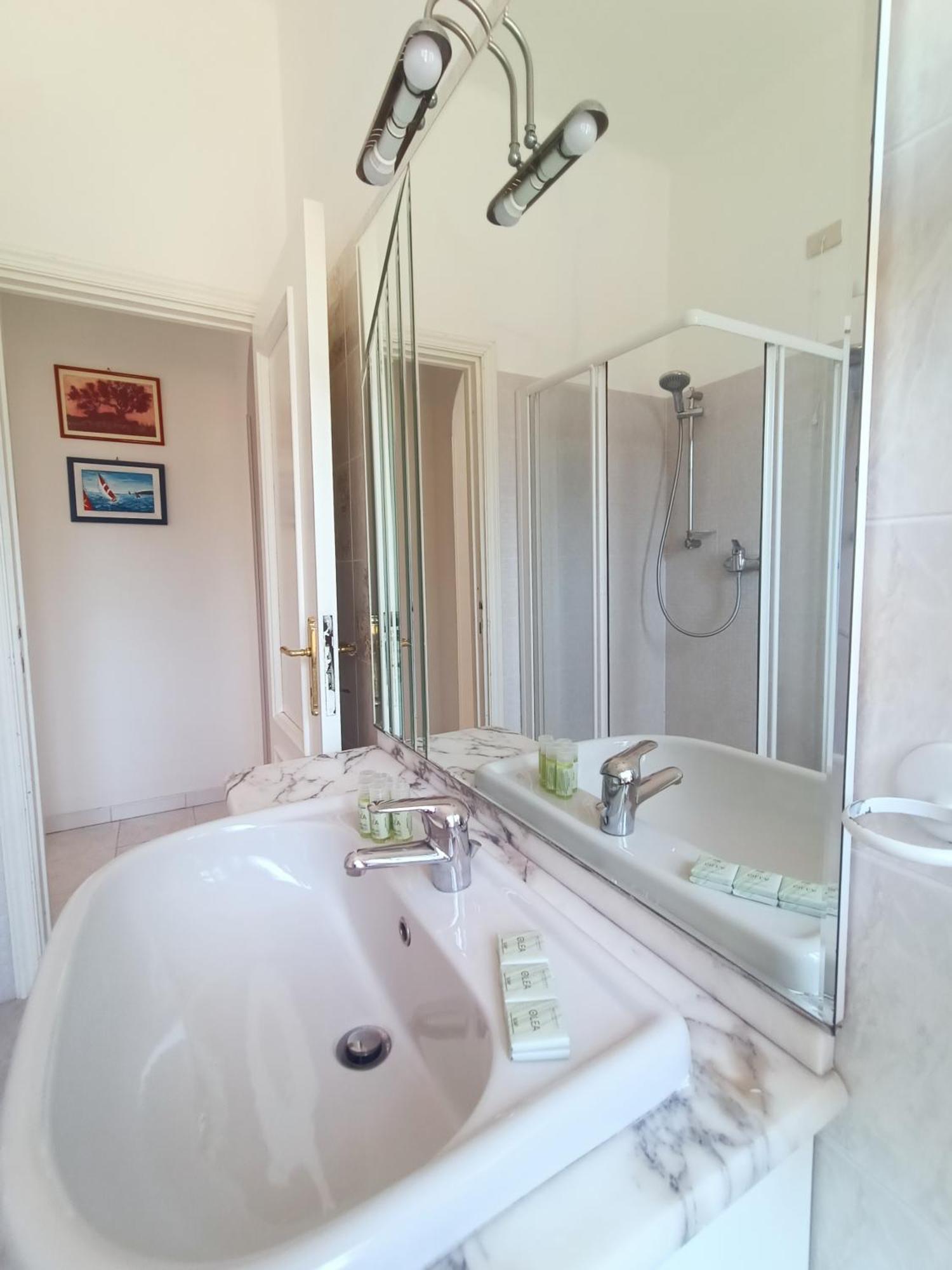 Appartamenti Villa Chiara Imperia Luaran gambar